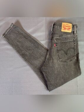 Levi’s Wedgie Skinny Grey Black Wash High Rise Jeans W27